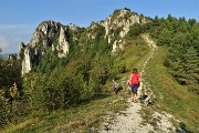 55 Il sent. 594 qui scende a S. Pellegrino, ma ci manca il tempo per poi rientrare a Tessi